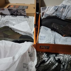 I'm sale two pairs of brand new timberland 8 1/2 brown and black